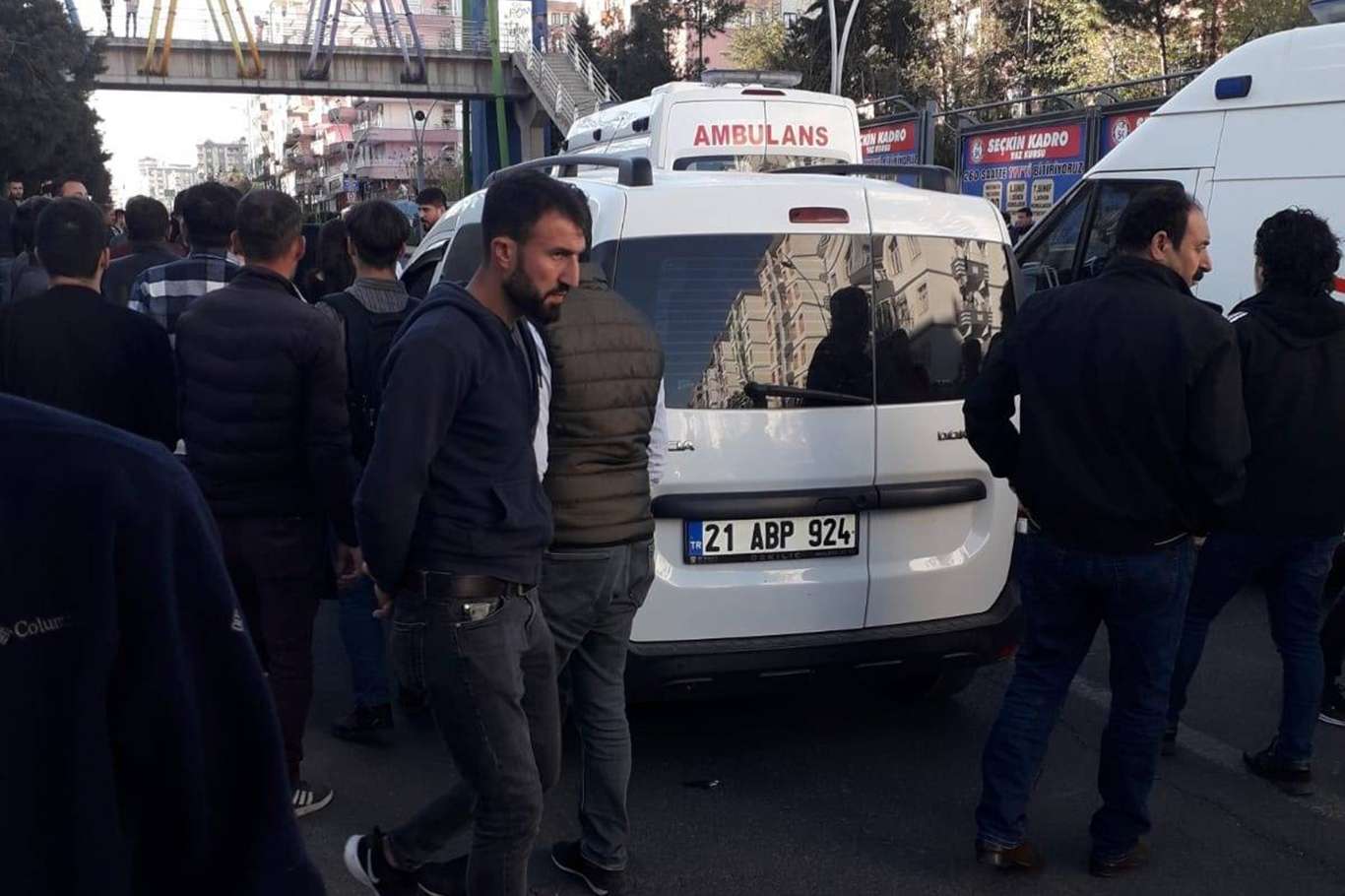 Diyarbakır’da trafik kazası: Biri çocuk 3 yaralı Diyarbakır’da trafik kazası: Biri çocuk 3 yaralı